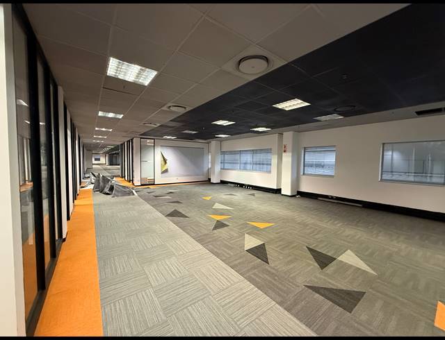 1,465M² OFFICE TO LET IN ROSEBANK